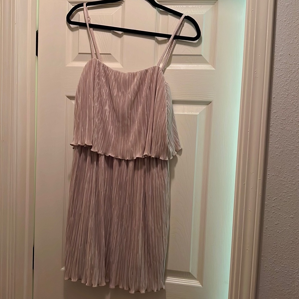 Beautiful dress. Forever 21. Size M. Excellent condition.
